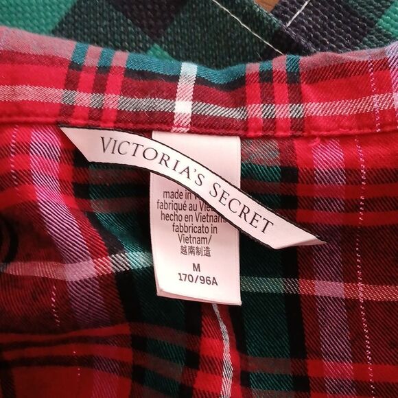 Victoria's Secret  plaid red christmas  holiday pj button down top Sz M NWOT - Picture 9 of 9